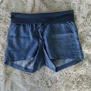 Old Navy maternity shorts.